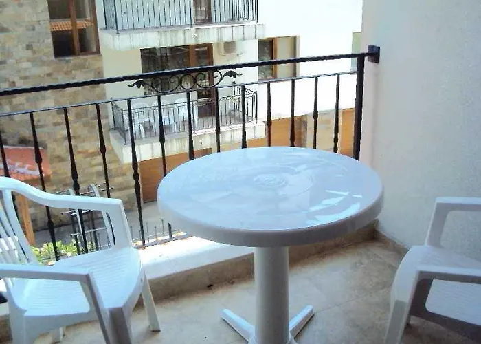 Apollon نيسيبار